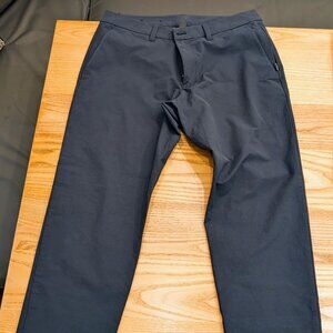 Lululemon | ABC Slim-Fit Trouser VersaTwill | Navy | 33/30